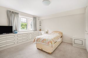 Photo 30- click for photo gallery